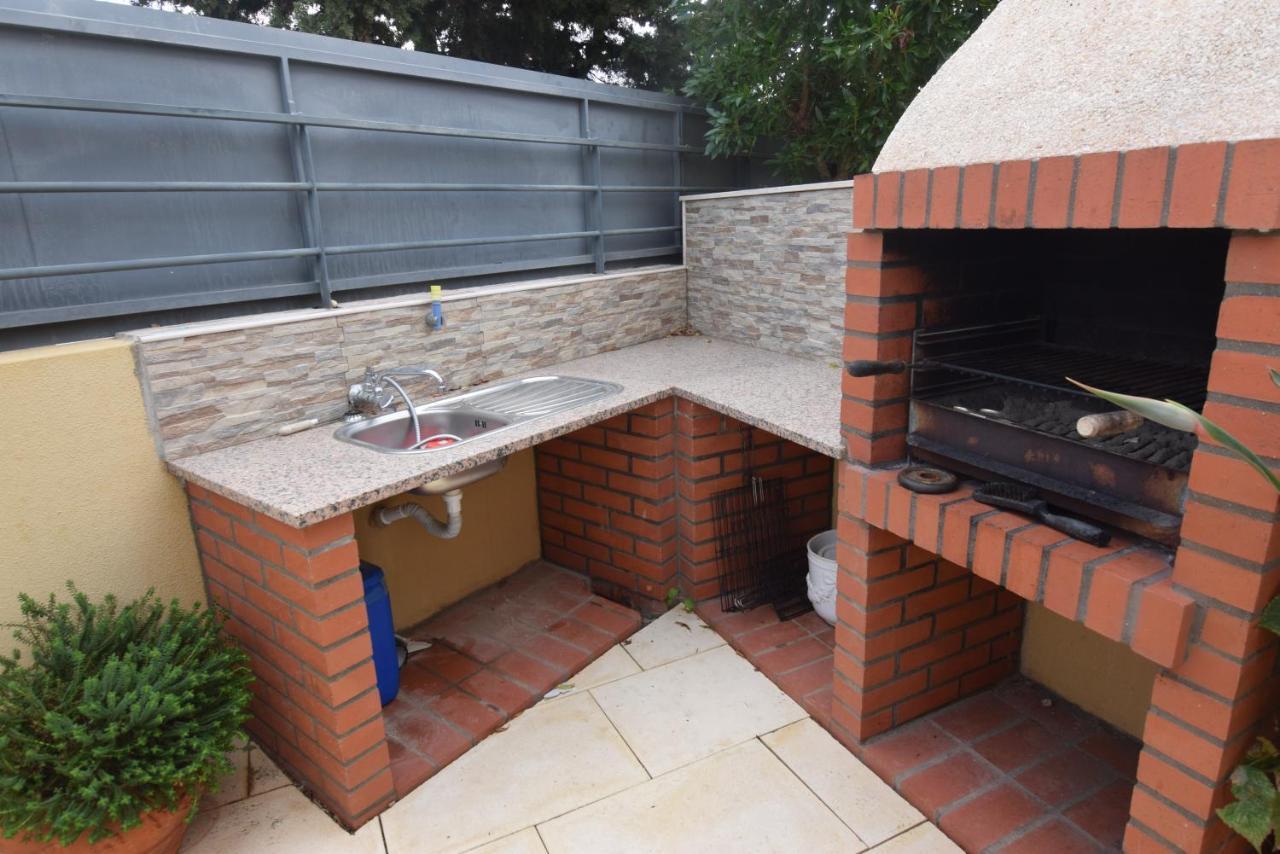 Cozy Villa With Pool And Barbecue Albufeira Exterior photo