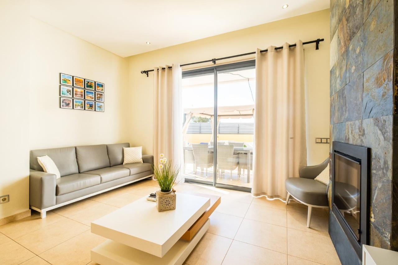Cozy Villa With Pool And Barbecue Albufeira Exterior photo